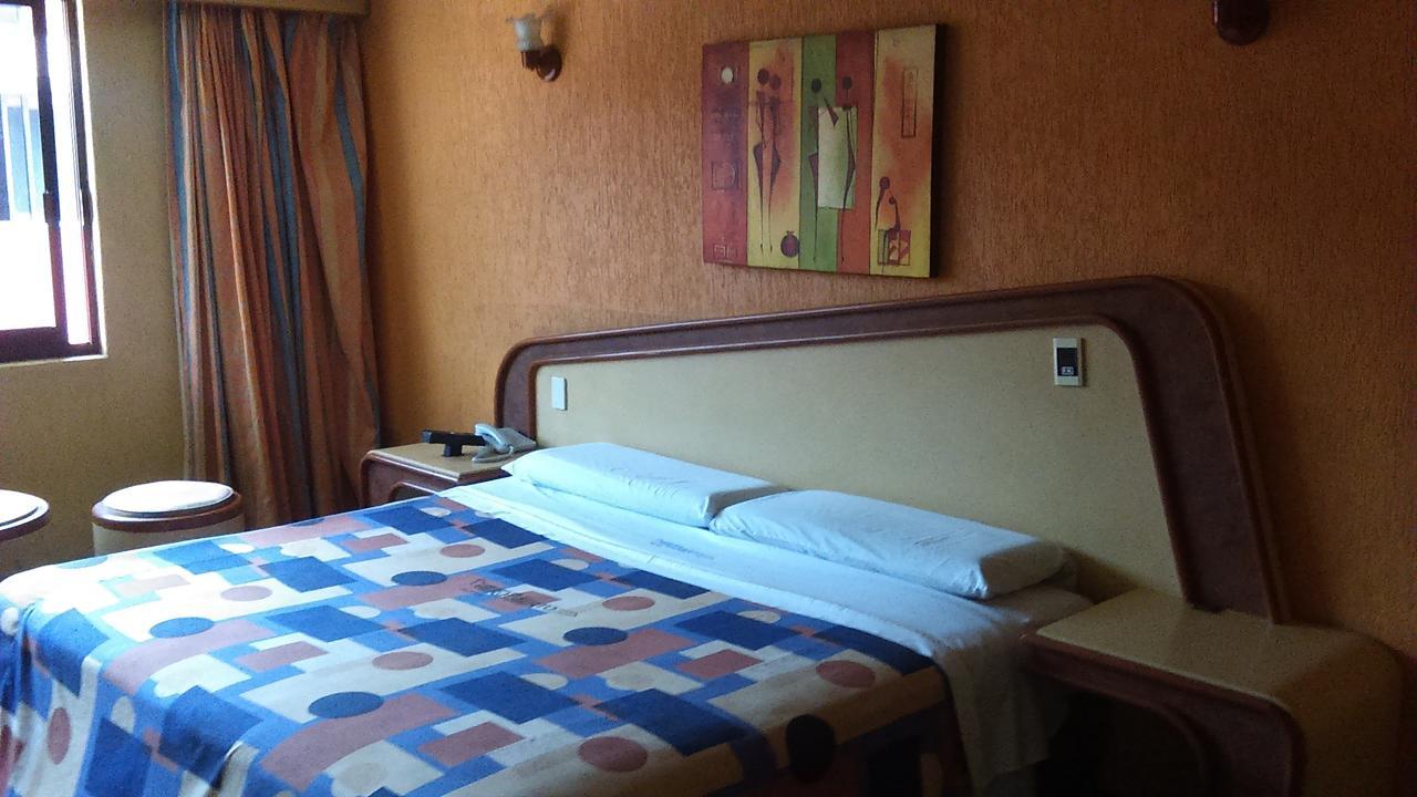 Hotel Aeropuerto Τολούκα Εξωτερικό φωτογραφία