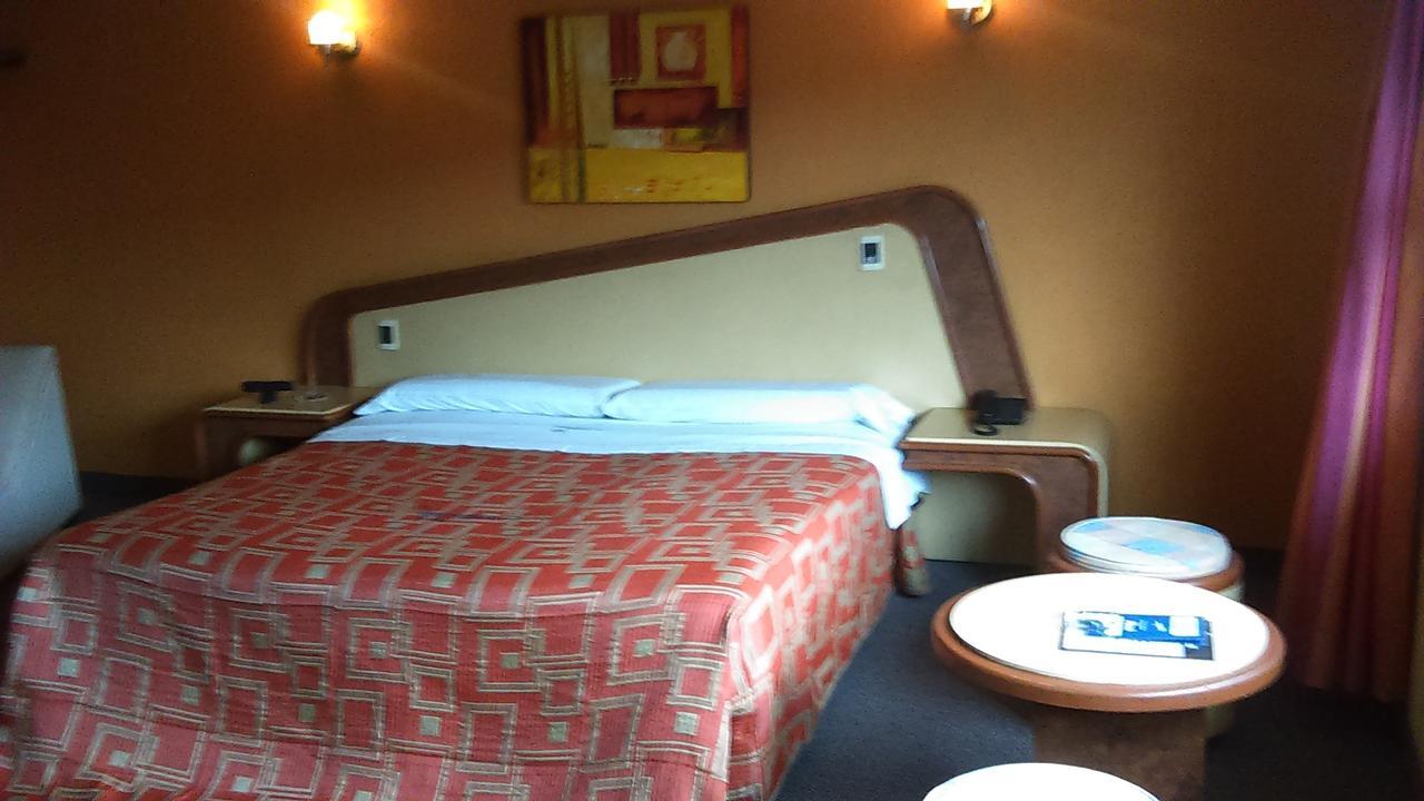 Hotel Aeropuerto Τολούκα Εξωτερικό φωτογραφία