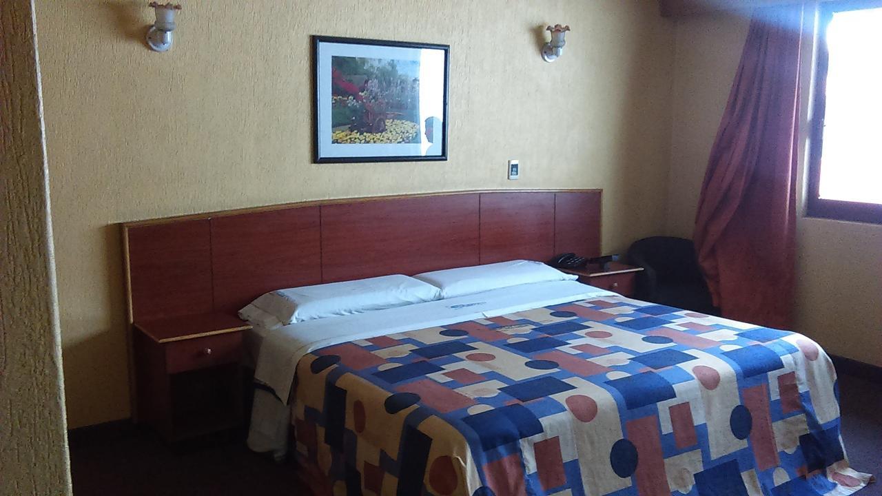 Hotel Aeropuerto Τολούκα Εξωτερικό φωτογραφία